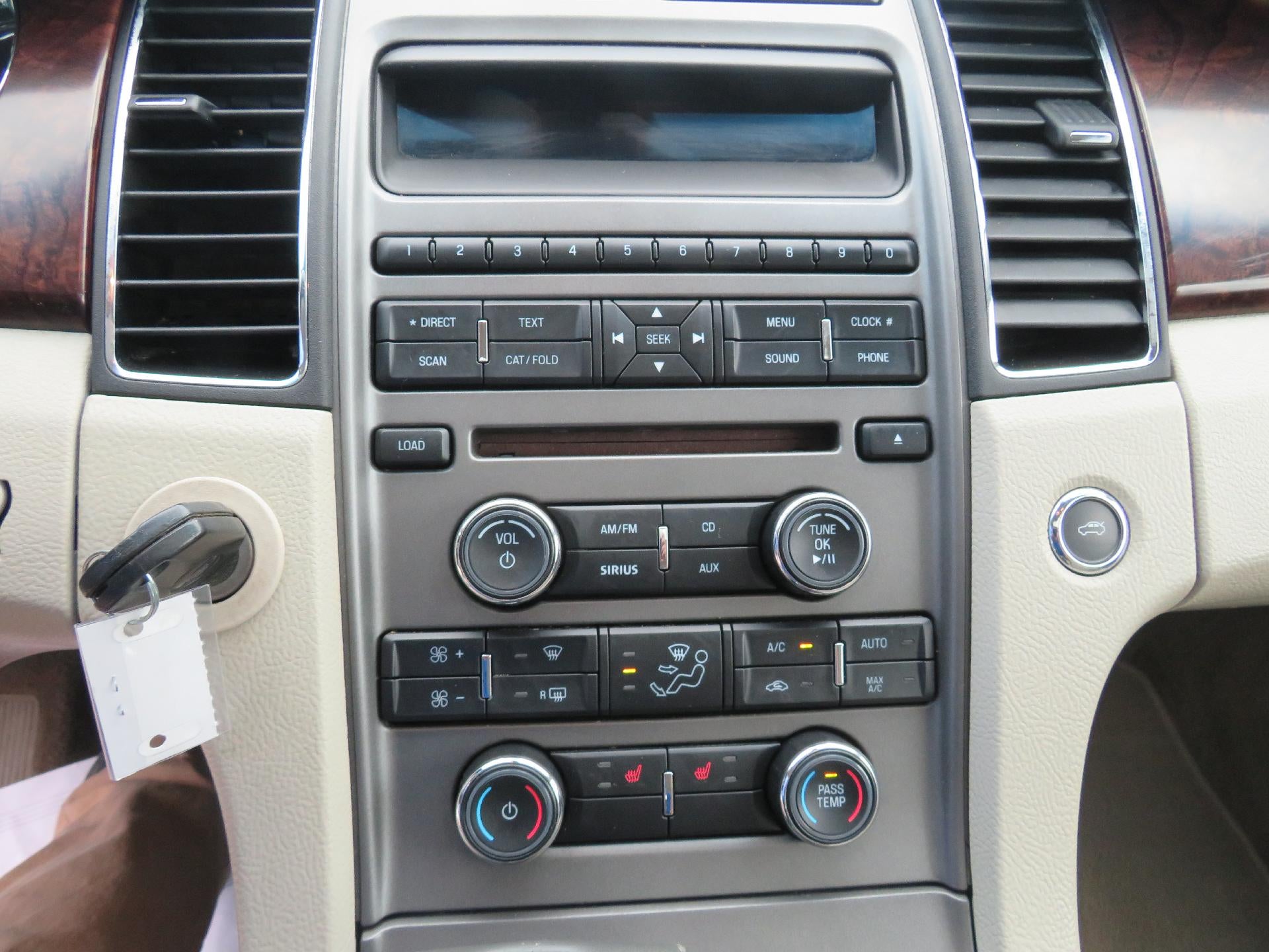 2011 Ford Taurus SEL