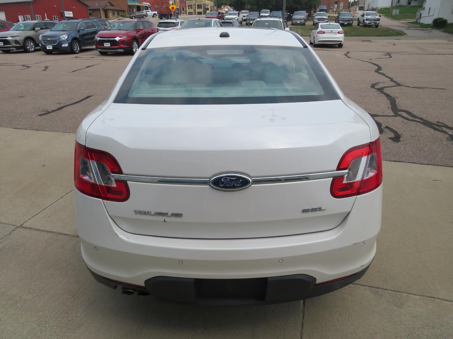 2011 Ford Taurus SEL