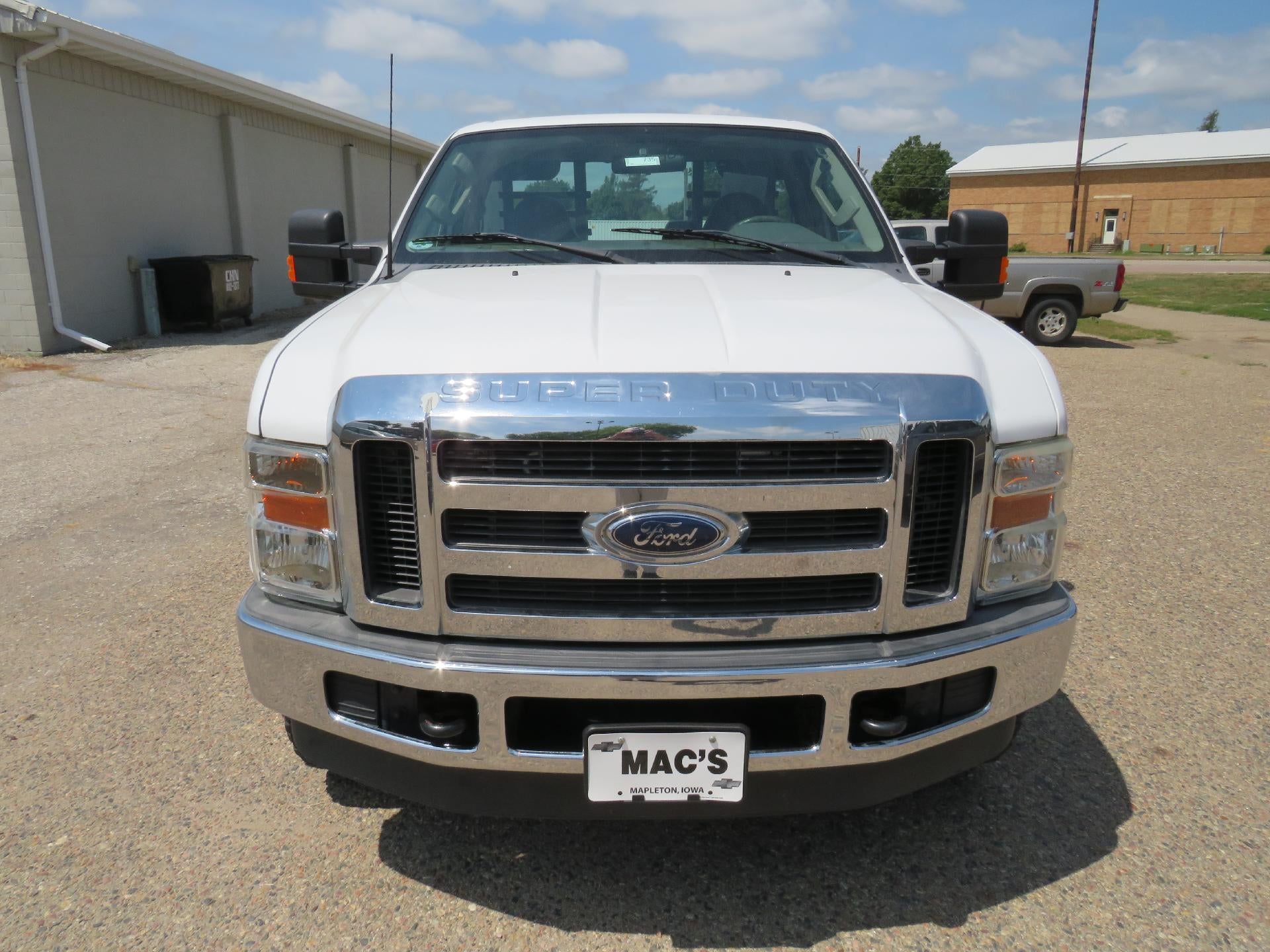 2010 Ford Super Duty F-350 SRW XL