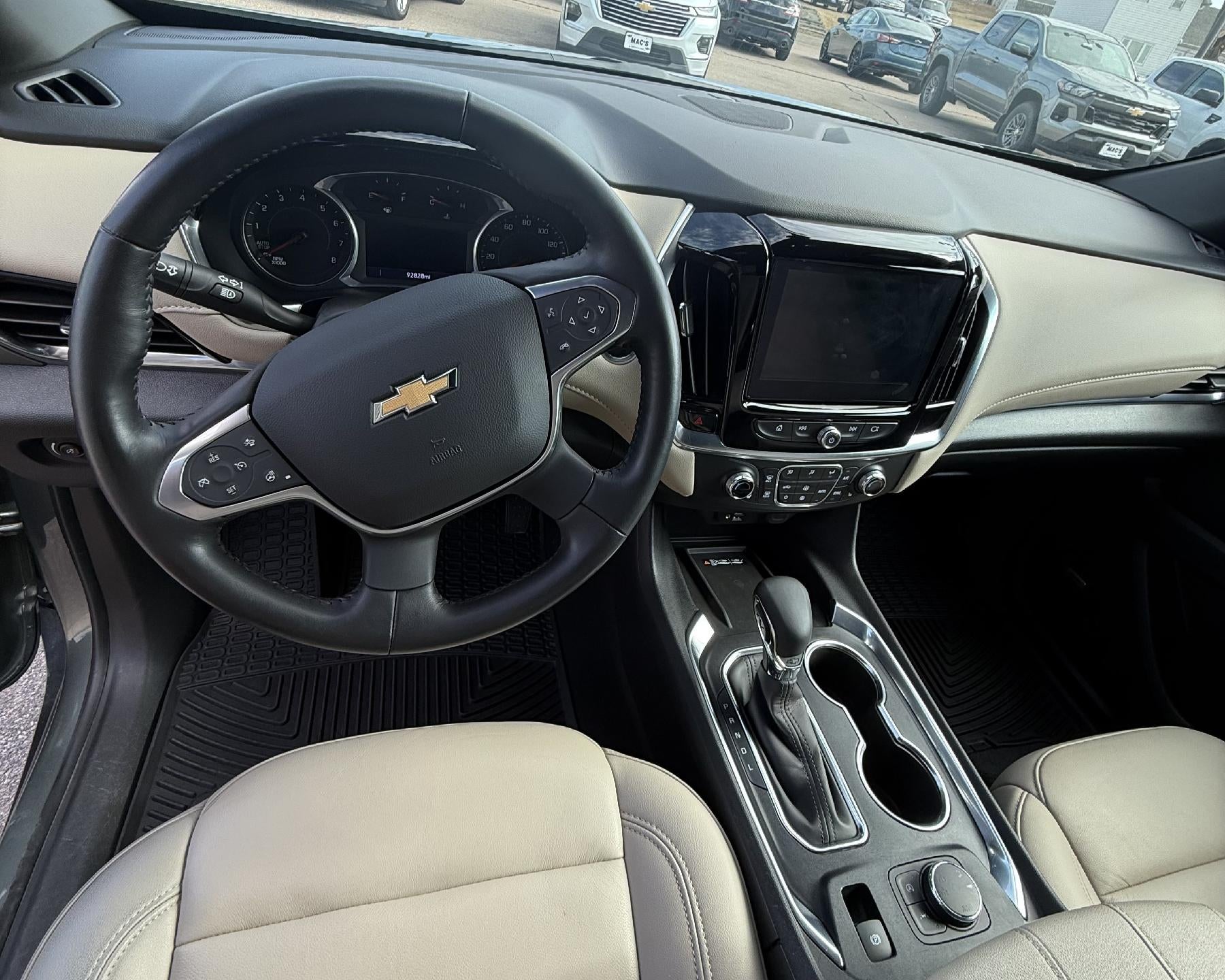 2022 Chevrolet Traverse LT Leather