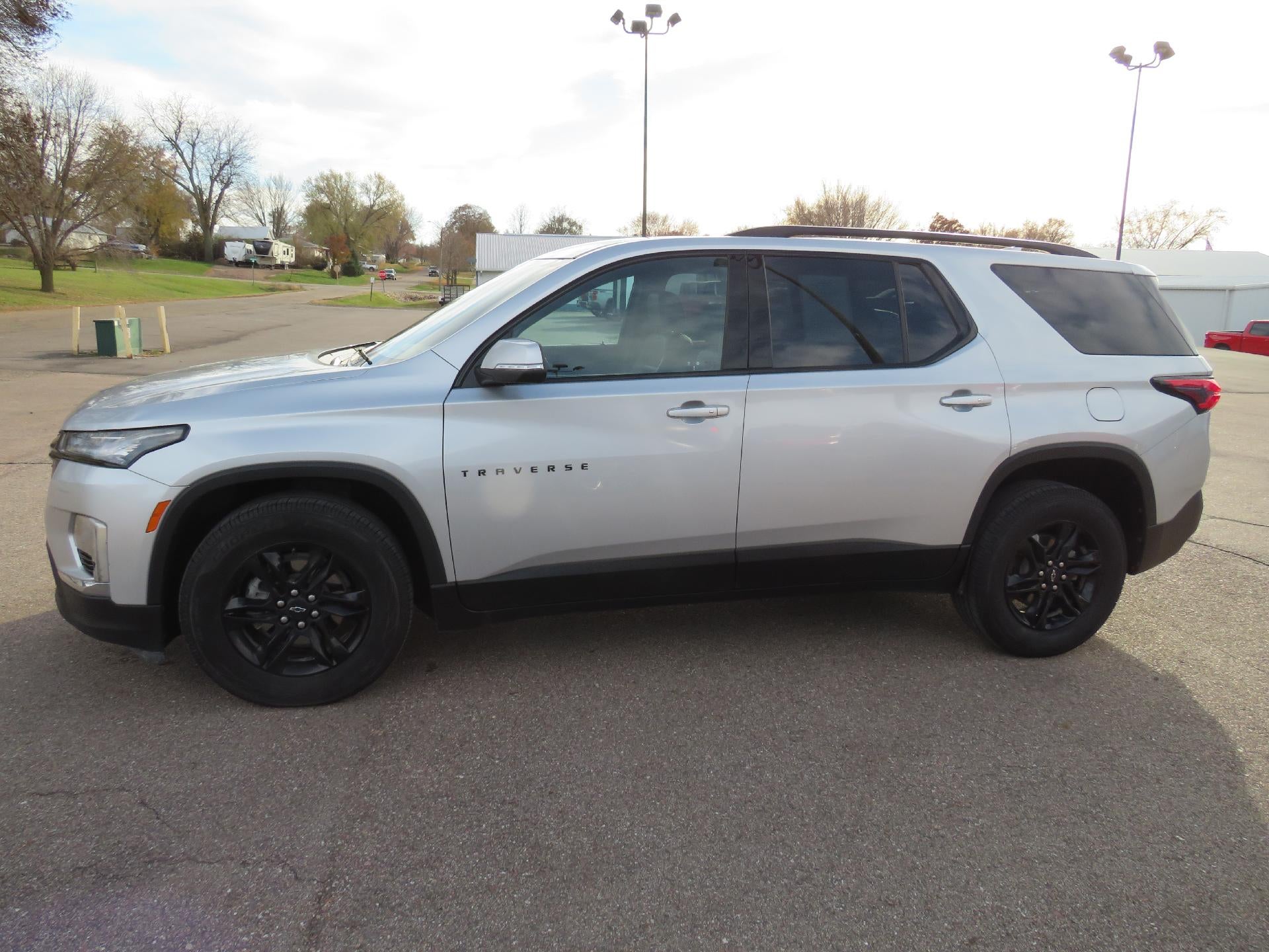 2022 Chevrolet Traverse LT Leather