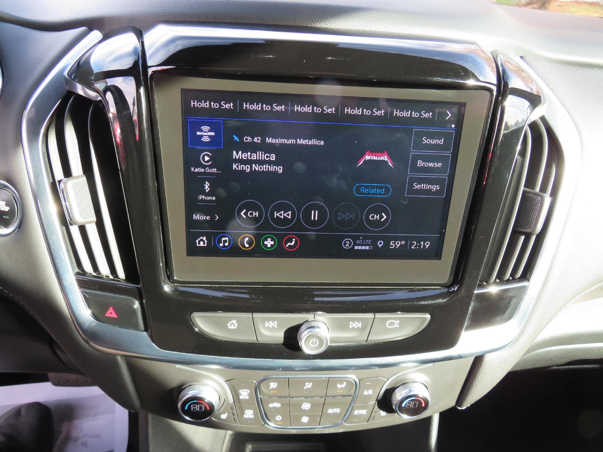 2022 Chevrolet Traverse LT Leather