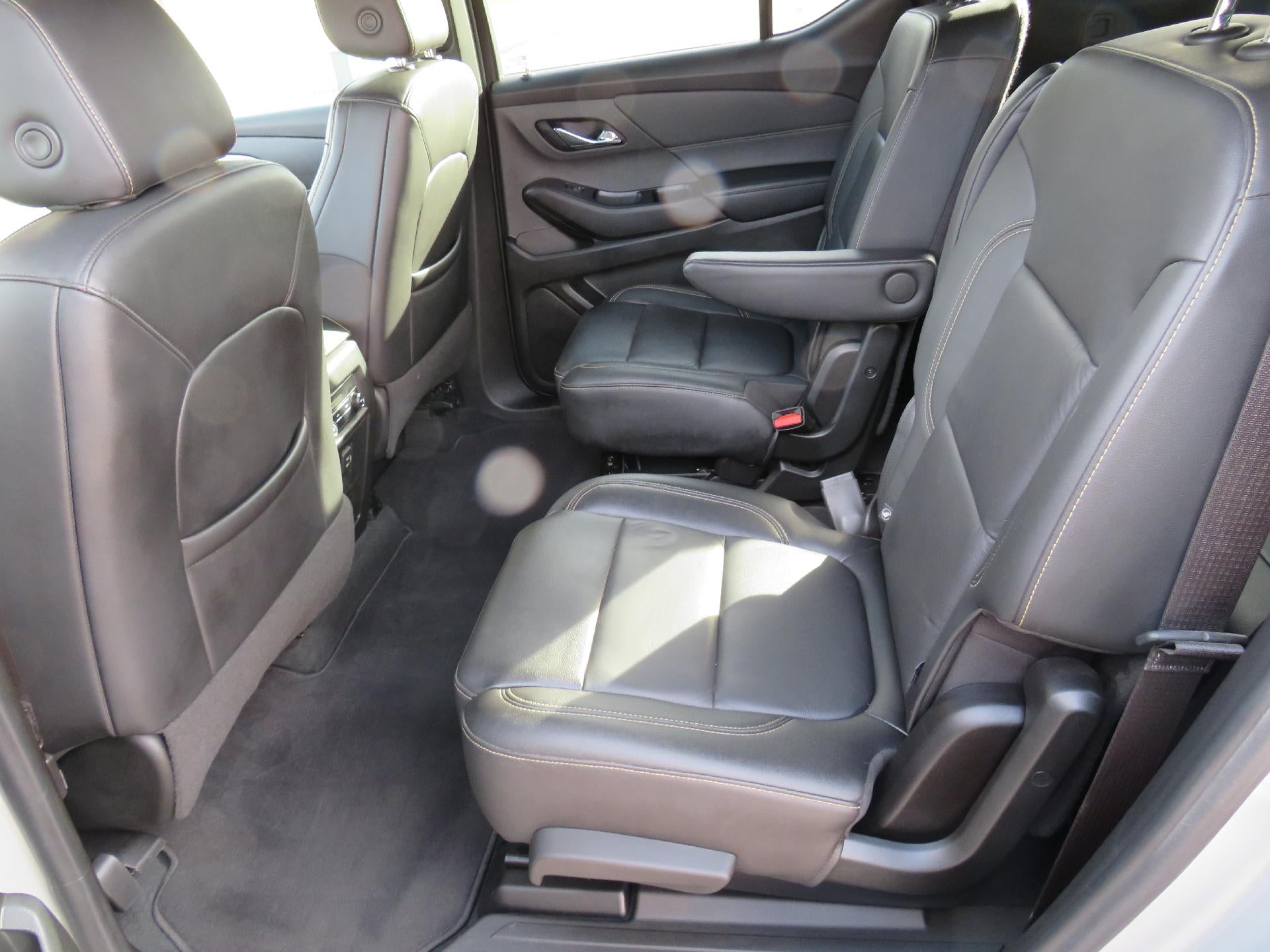 2022 Chevrolet Traverse LT Leather