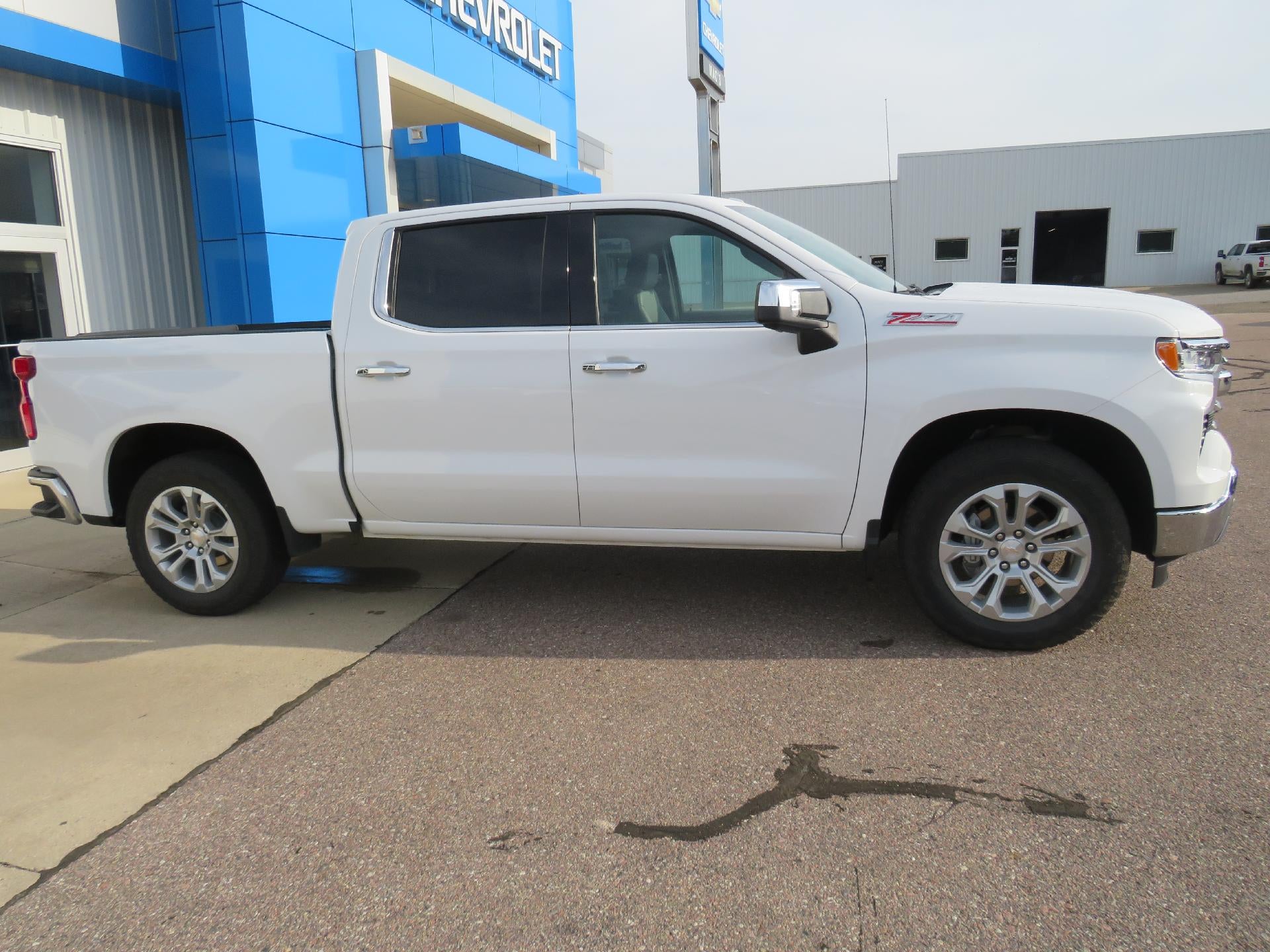 2025 Chevrolet Silverado 1500 LTZ