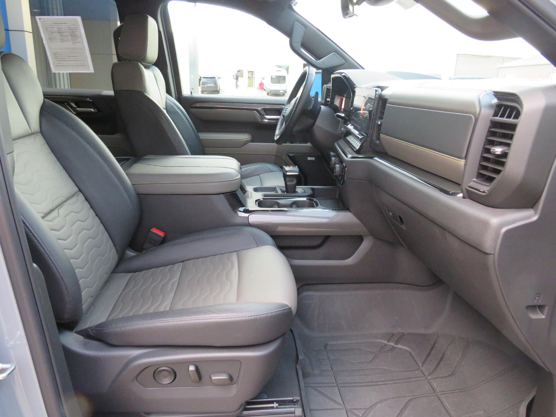 2025 Chevrolet Silverado 1500 ZR2