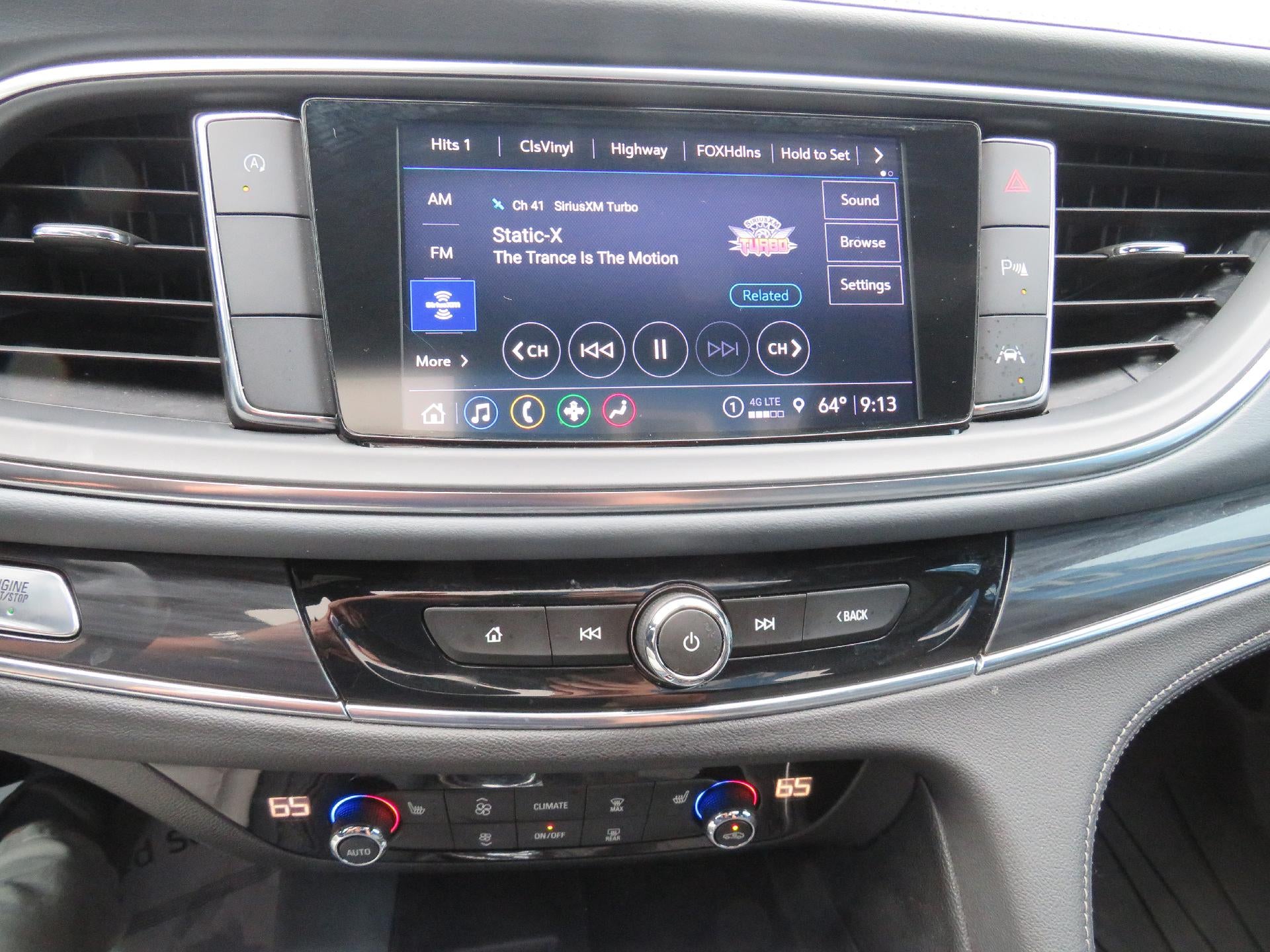2023 Buick Enclave Essence